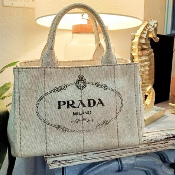 Prada Canapa - Picture 13 of 13